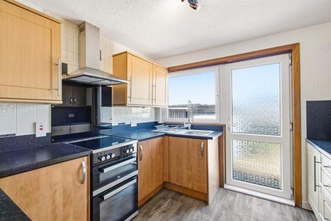 3 bedroom terraced house to rent, Nobleston, Bonhill, West Dunbartonshire, G83