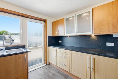 3 bedroom terraced house to rent, Nobleston, Bonhill, West Dunbartonshire, G83