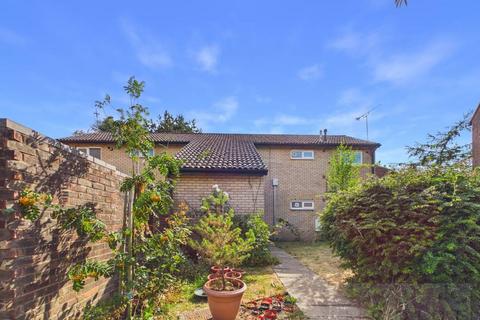 1 bed flat/apartment for rent in Capricorn Close, Crawley RH11
