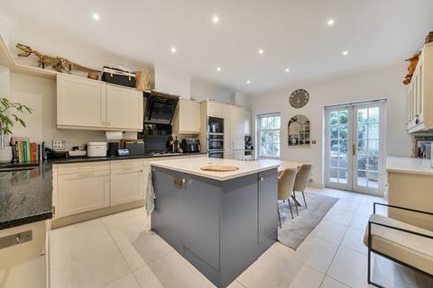 3 bedroom terraced house for sale, Eastgate Street, Winchester, Hampshire, SO23