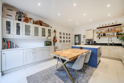 3 bedroom terraced house for sale, Eastgate Street, Winchester, Hampshire, SO23