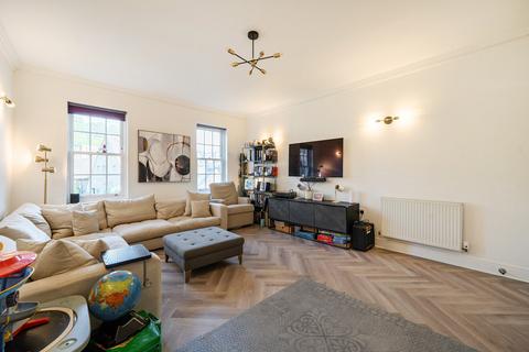 3 bedroom terraced house for sale, Eastgate Street, Winchester, Hampshire, SO23
