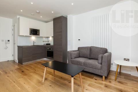 Studio to rent, Molesworth Street, London SE13