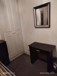 1 bedroom in a flat share to rent, Falcon Street, London E13