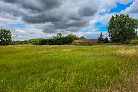 Land for sale, Willington, Bedford, Bedfordshire