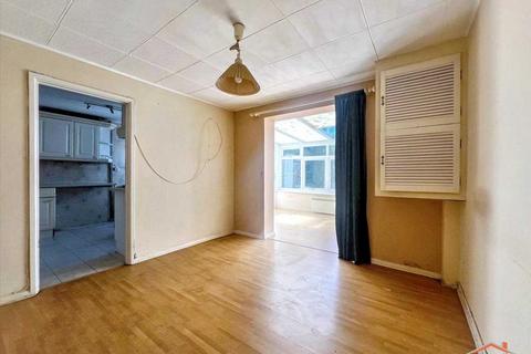 4 bedroom terraced house for sale, Kings Drive, Edgware