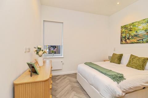 Studio for sale, Caldecotte Lake Drive, Caldecotte, Milton Keynes