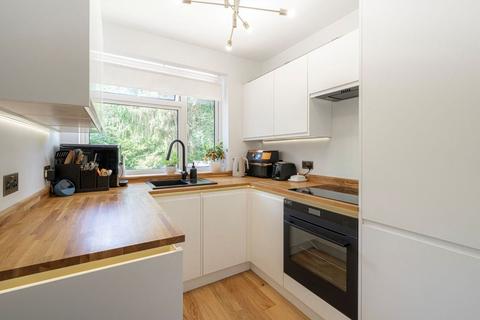 2 bedroom maisonette for sale, Brooklands Road, Weybridge KT13