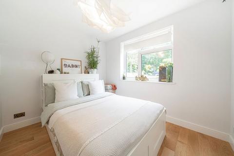 2 bedroom maisonette for sale, Brooklands Road, Weybridge KT13