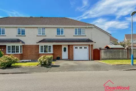 4 bedroom semi-detached house for sale - Aanzicht 2