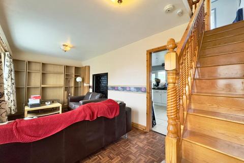 3 bedroom semi-detached house to rent, Monkspring, Worsbrough