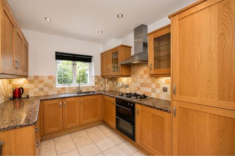 2 bedroom apartment for sale, Caenshill House, Chaucer Avenue, Weybridge, KT13