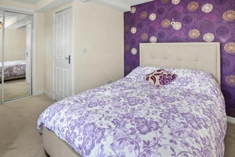 2 bedroom end of terrace house for sale, Oakridge Park, Milton Keynes MK14