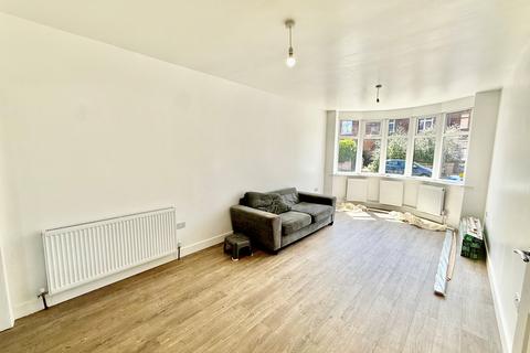 3 bedroom semi-detached house to rent, Bennett Street, NOTTINGHAM, NG10