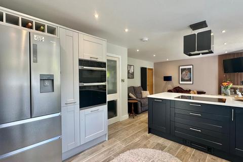 4 bedroom semi-detached house for sale, Mount Nod Way, Mount Nod, Coventry, CV5 7GY