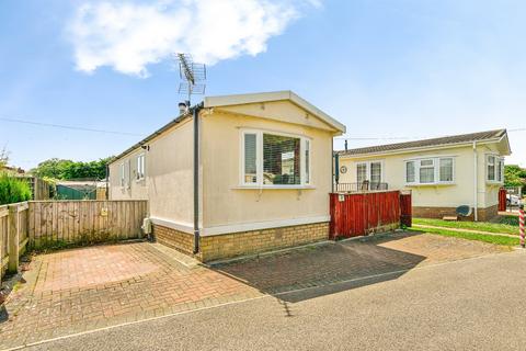 2 bedroom park home for sale, Manor Avenue, St. Johns Priory, Lechlade