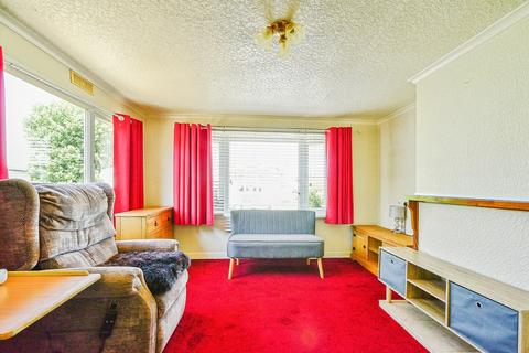 2 bedroom park home for sale, Manor Avenue, St. Johns Priory, Lechlade