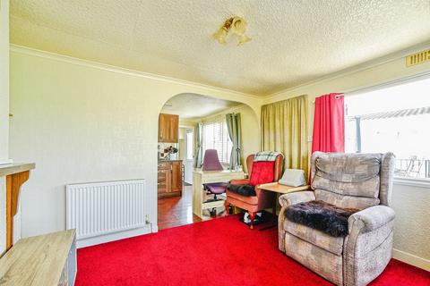 2 bedroom park home for sale, Manor Avenue, St. Johns Priory, Lechlade