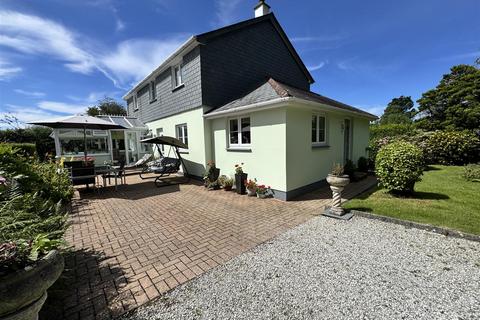 4 bedroom detached house for sale, Halt Road, Goonhavern