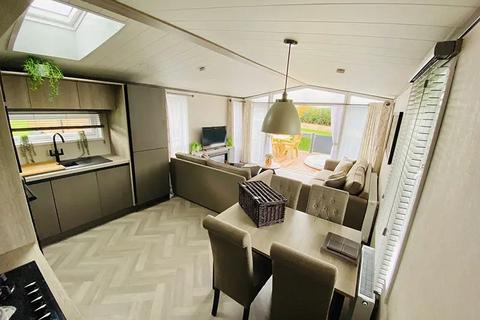 2 bedroom lodge for sale, Two Bed The Orchid Maesmawr Farm Resort, Newtown SY17