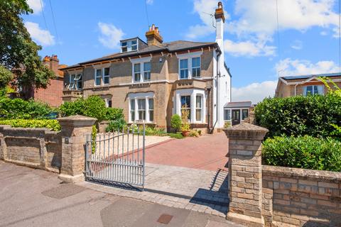 5 bedroom semi-detached house for sale, Weymouth DT4