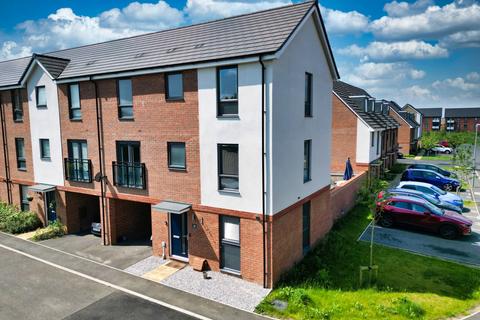 5 bedroom end of terrace house for sale, Brosse Crescent, Milton Keynes MK17