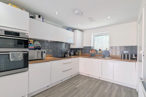 5 bedroom end of terrace house for sale, Brosse Crescent, Milton Keynes MK17