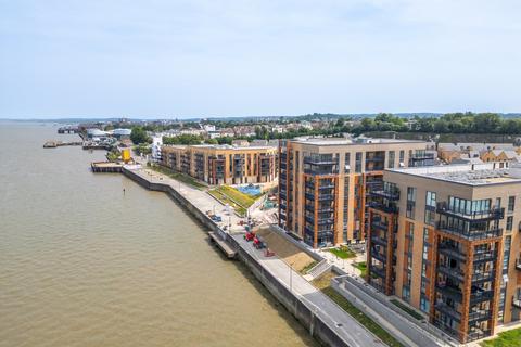 1 bedroom apartment for sale, Estella Heights, Cable Wharf, Northfleet, Kent, DA11