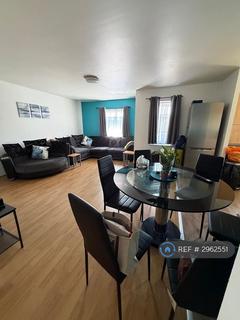 3 bedroom flat to rent, Millicent Grove, London, N13