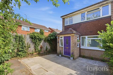 Heather Close, Pilgrims Hatch, CM15