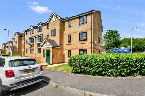 2 bedroom flat for sale, Lovegrove Drive, Slough