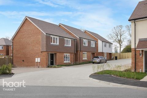 4 bedroom detached house for sale, Maple Lane, Margate