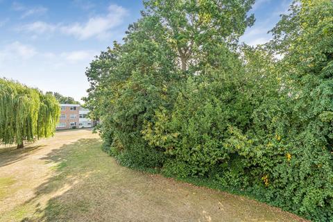 2 bedroom apartment for sale, Heathfield Close, Potters Bar, EN6