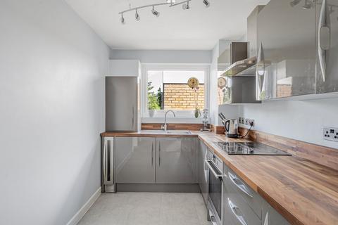 2 bedroom apartment for sale, Heathfield Close, Potters Bar, EN6