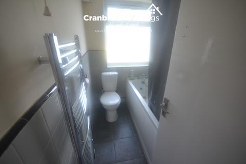 2 bedroom maisonette to rent, Eastern Avenue, IG2