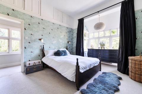 4 bedroom detached house for sale, Petworth Road, Witley GU8 5LS