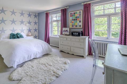 4 bedroom detached house for sale, Petworth Road, Witley GU8 5LS