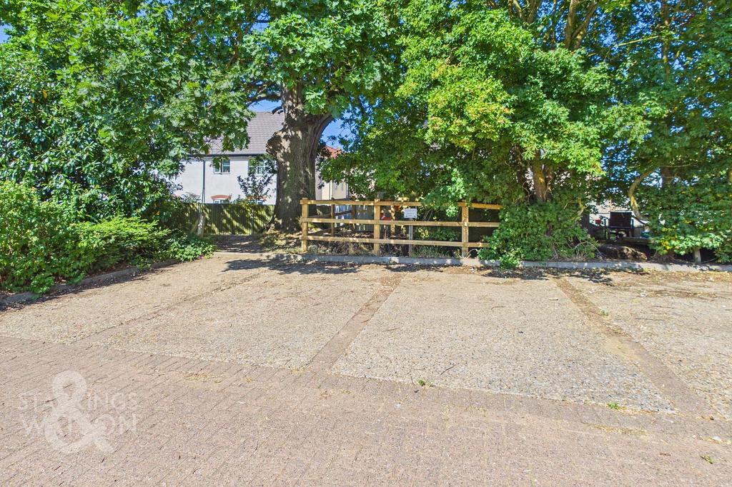 Driveway view, driveway
