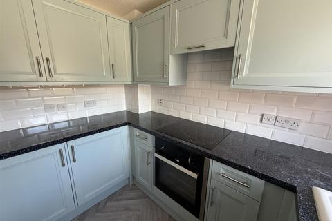 2 bedroom house for sale, Chichester Close, Daventry