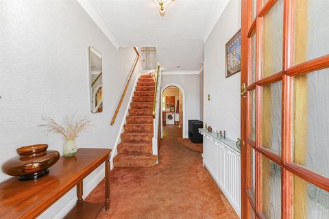 4 bedroom house for sale, Larkshall Crescent, Highams Park
