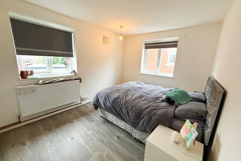 undefined, Broad Street, Bromsgrove, B61