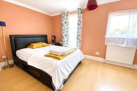 2 bedroom end of terrace house for sale, Church Road, Milford, Godalming, Surrey, GU8
