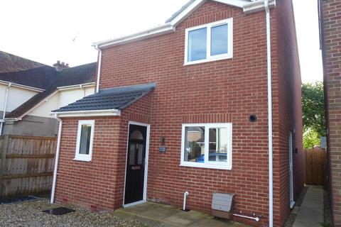 2 bedroom detached house to rent, Lodden, Gillingham