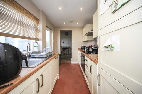 2 bedroom terraced house to rent, King Street, Bedfordshire LU5