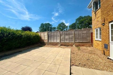 1 bedroom in a house share to rent, Therfield Walk, Dunstable LU5