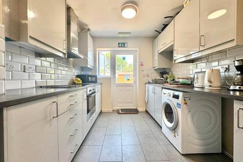 1 bedroom in a house share to rent, Therfield Walk, Dunstable LU5