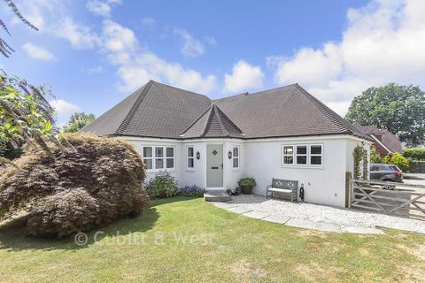 3 bedroom detached bungalow for sale, Rowplatt Lane, East Grinstead RH19