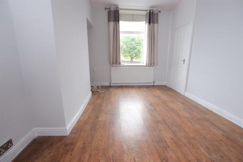 3 bedroom terraced house to rent, Haigh Hall Road, Greengates