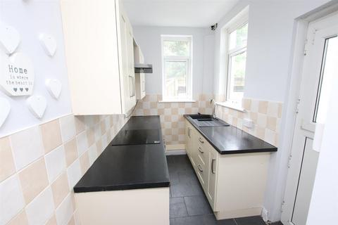 3 bedroom terraced house to rent, Haigh Hall Road, Greengates