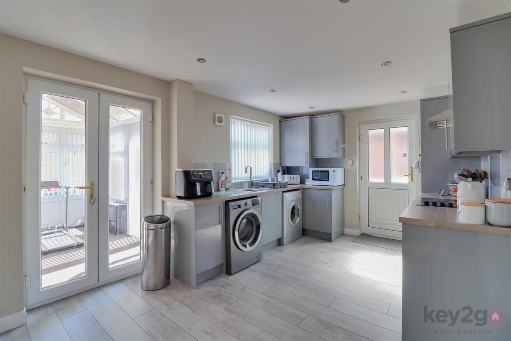 House in Sheffield, Birley Spa, Hackenthorpe - View 5